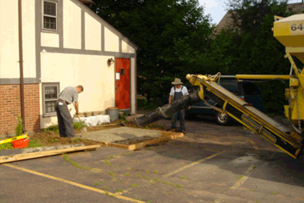 fresh concrete pour and concrete delivery services in the greater hartford ct area